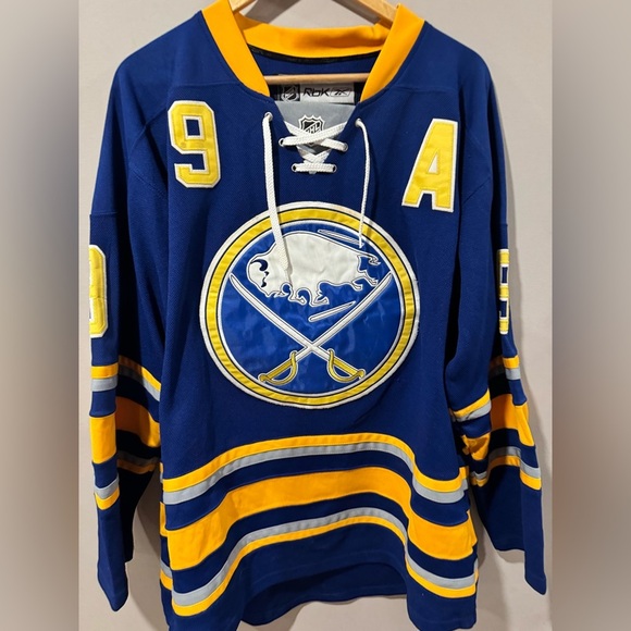 CCM MASKA Buffalo Sabres Derek Roy NHL Hockey Jersey - Picture 3 of 13